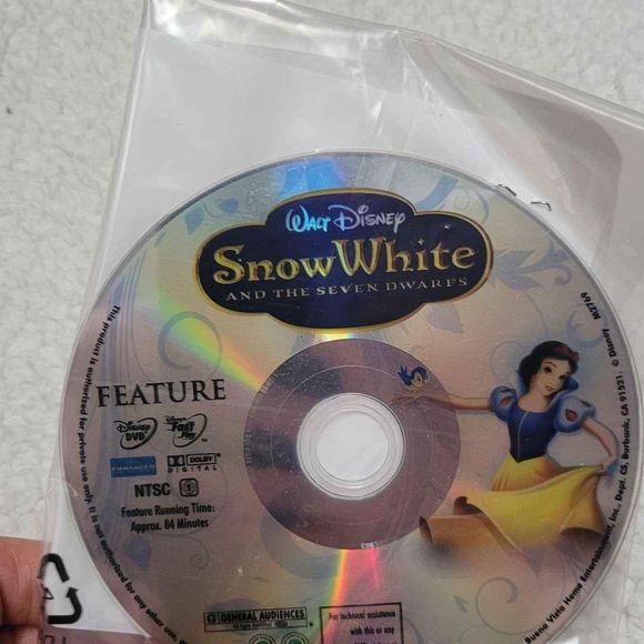 Snow white DVD AND Bonus Material Dvd Used - Picture 2 of 5